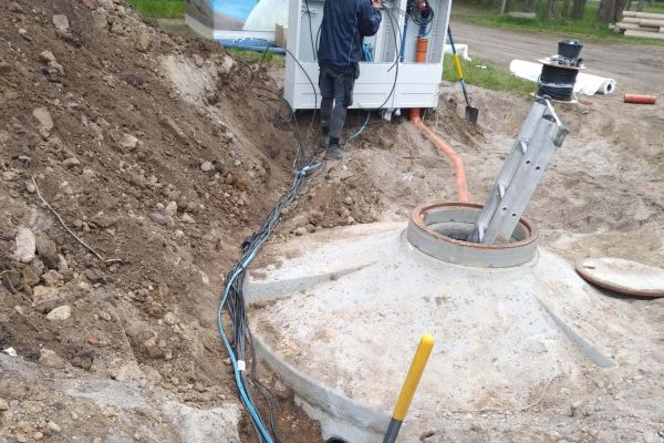 Installation der Pumpensteuerung für einen Sportplatz in Putbus